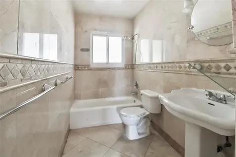 846 NW 10th Avenue Dania Beach FL 33004