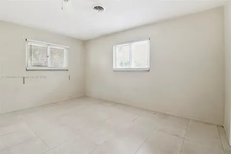 846 NW 10th Avenue Dania Beach FL 33004
