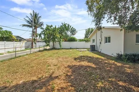 846 NW 10th Avenue Dania Beach FL 33004