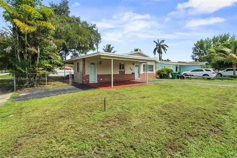 846 NW 10th Avenue Dania Beach FL 33004