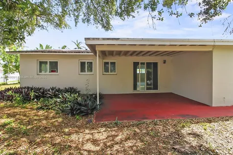846 NW 10th Avenue Dania Beach FL 33004