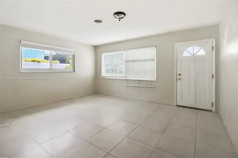 846 NW 10th Avenue Dania Beach FL 33004