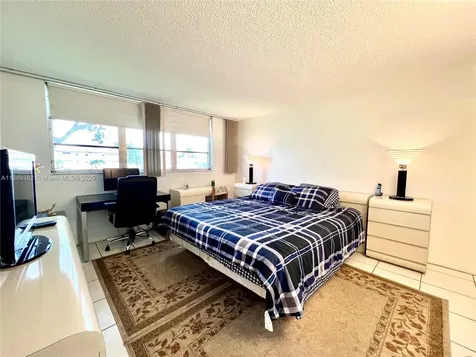 671 S Hollybrook Drive Pembroke Pines FL 33025