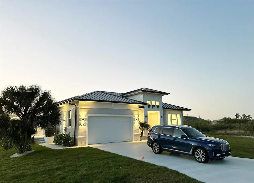 9343 Key West Port Charlotte FL 33981