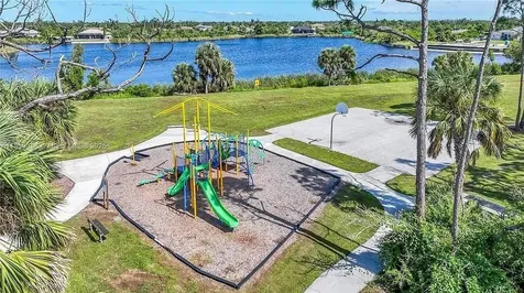 9343 Key West Port Charlotte FL 33981