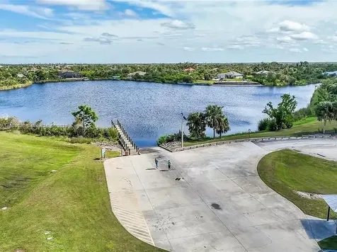 9343 Key West Port Charlotte FL 33981