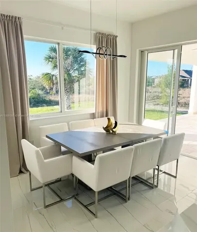 9343 Key West Port Charlotte FL 33981
