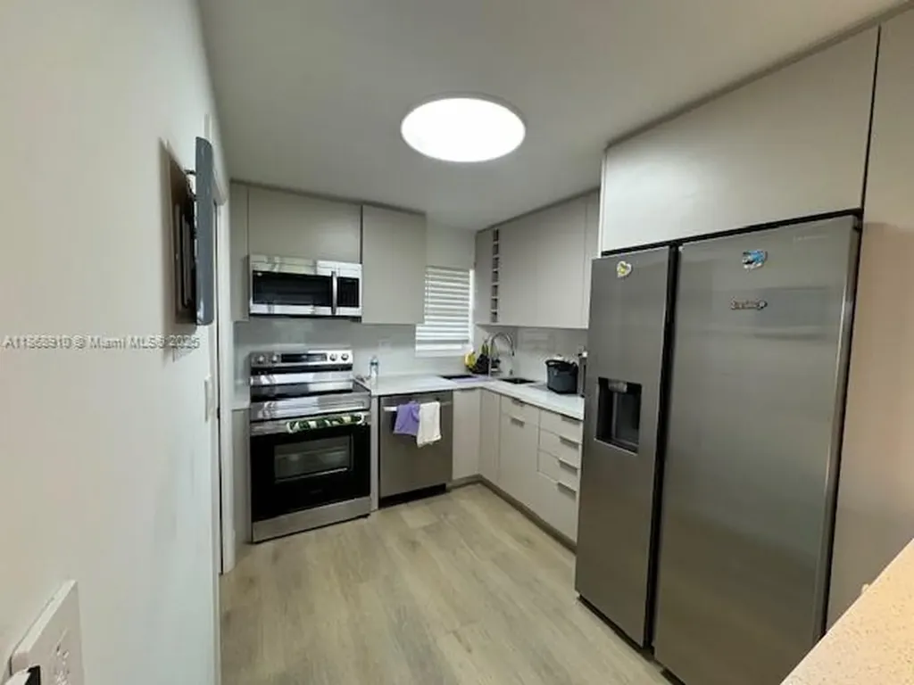 8900 Washington Boulevard Pembroke Pines FL 33025