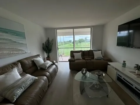 8900 Washington Boulevard Pembroke Pines FL 33025