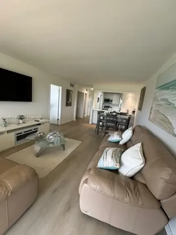 8900 Washington Boulevard Pembroke Pines FL 33025