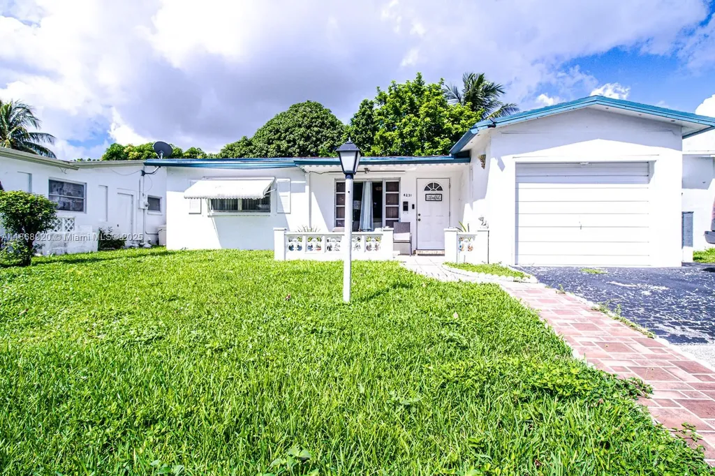 4231 NW 49th Avenue Lauderdale Lakes FL 33319