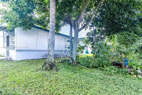 4231 NW 49th Avenue Lauderdale Lakes FL 33319