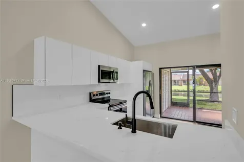 7940 NW 10th Street Plantation FL 33322