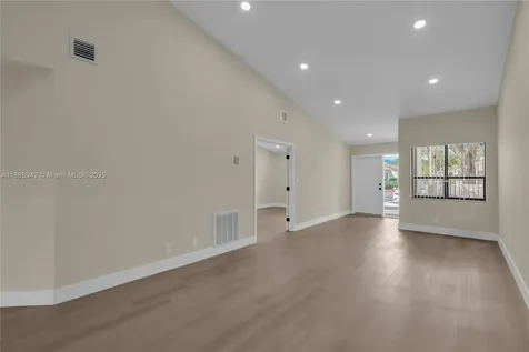 7940 NW 10th Street Plantation FL 33322