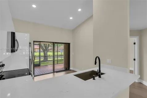7940 NW 10th Street Plantation FL 33322