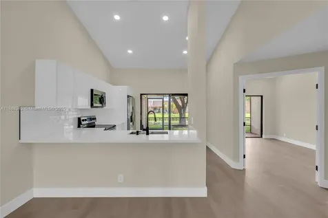7940 NW 10th Street Plantation FL 33322
