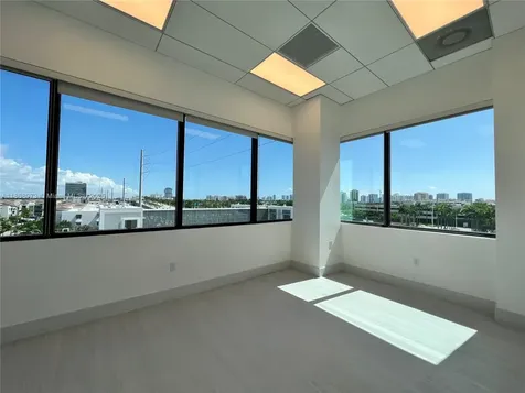 19790 W Dixie Highway 401 Highway Aventura FL 33180