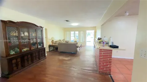 549 SE 2nd Street Belle Glade FL 33430