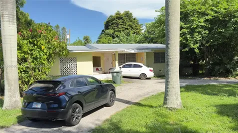 549 SE 2nd Street Belle Glade FL 33430