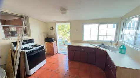 549 SE 2nd Street Belle Glade FL 33430