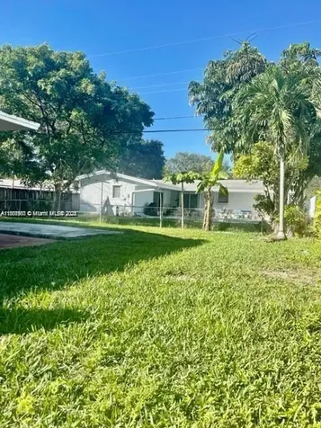 310 SW 10th Terrace Hallandale Beach FL 33009