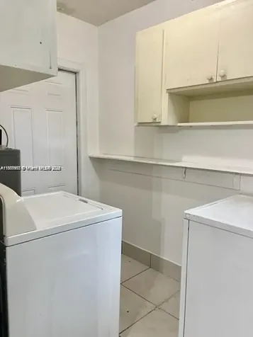 310 SW 10th Terrace Hallandale Beach FL 33009