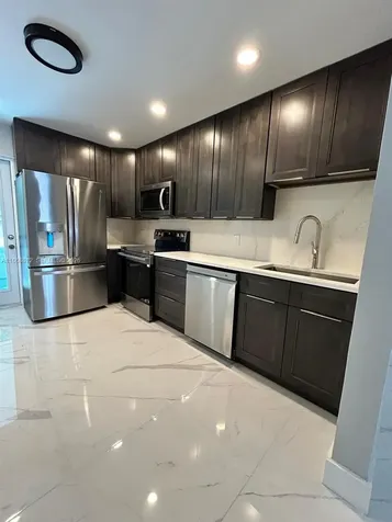 241 NE 55th Street Oakland Park FL 33334