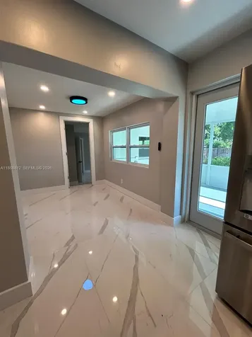 241 NE 55th Street Oakland Park FL 33334