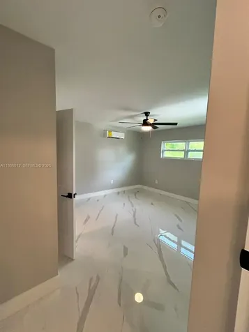241 NE 55th Street Oakland Park FL 33334