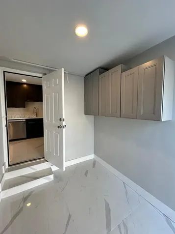241 NE 55th Street Oakland Park FL 33334
