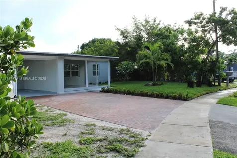 241 NE 55th Street Oakland Park FL 33334
