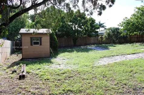 241 NE 55th Street Oakland Park FL 33334
