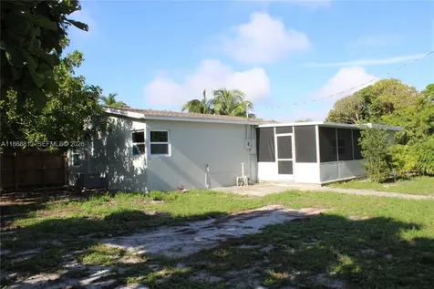 241 NE 55th Street Oakland Park FL 33334