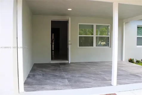 241 NE 55th Street Oakland Park FL 33334
