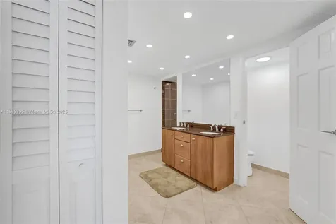 1500 S Ocean Drive Hollywood FL 33019