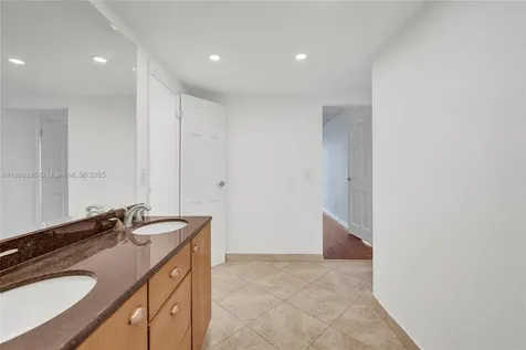 1500 S Ocean Drive Hollywood FL 33019