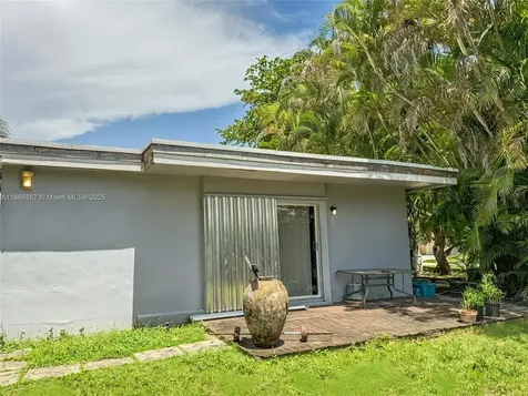10240 SW 160th Terrace Miami FL 33157