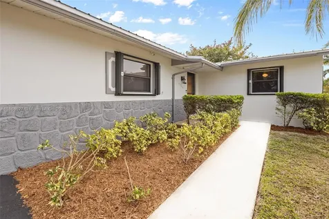 27661 SW 162nd Court Homestead FL 33031