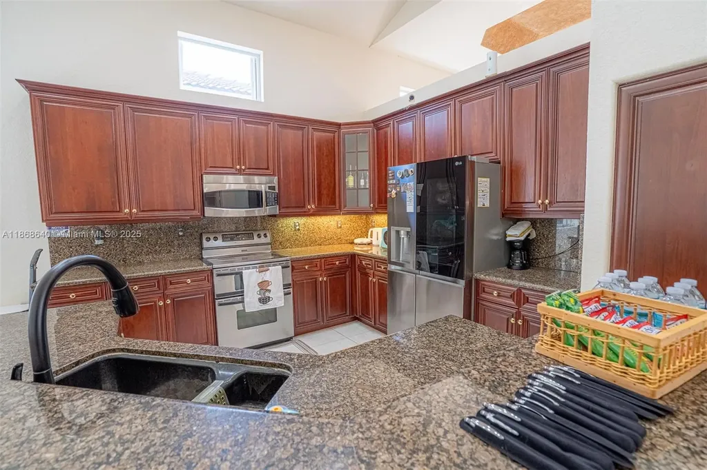 12539 NW 58th Manor Coral Springs FL 33076