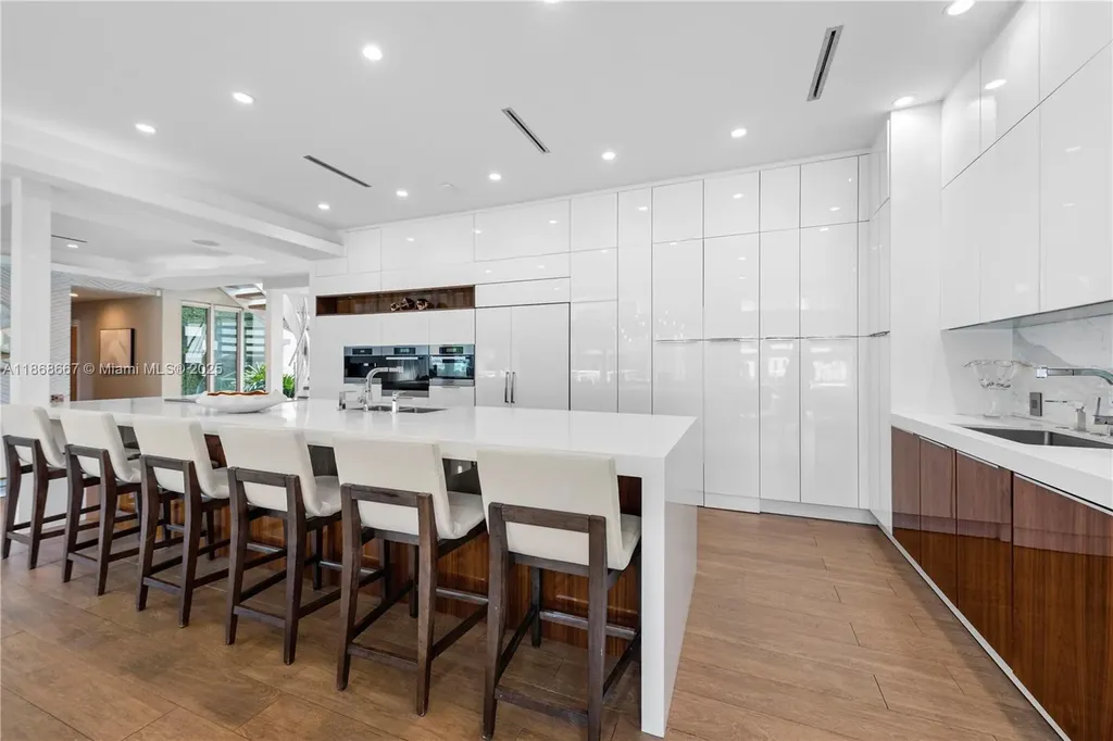 1319 Seminole Drive Fort Lauderdale FL 33304