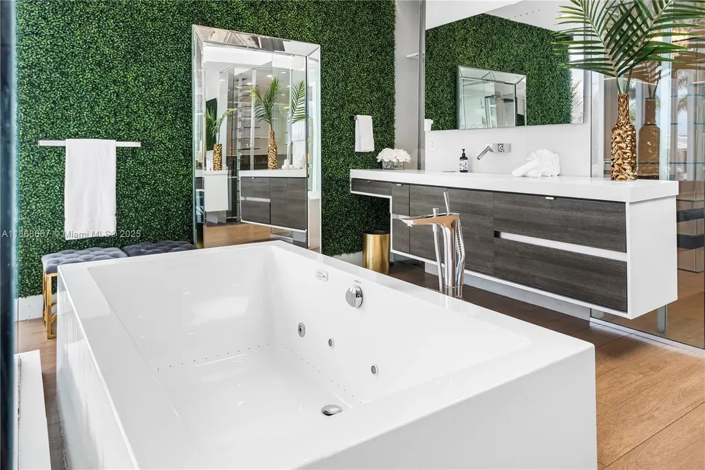1319 Seminole Drive Fort Lauderdale FL 33304