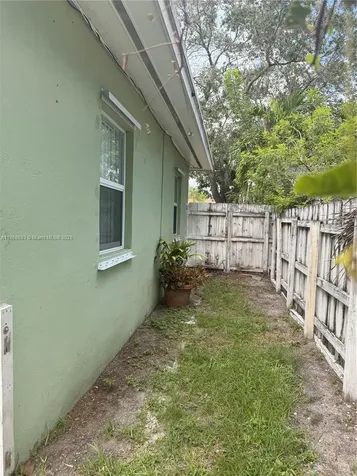 1060 NW 121st Street North Miami FL 33168