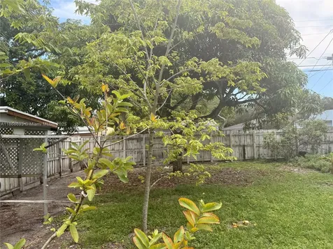 1060 NW 121st Street North Miami FL 33168