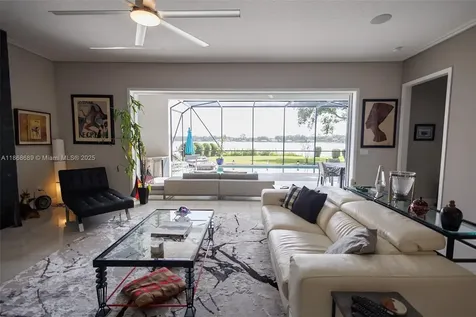 1058 Lake Carrie Drive Lake Placid FL 33852