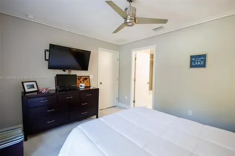 1058 Lake Carrie Drive Lake Placid FL 33852