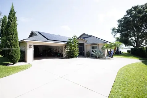 1058 Lake Carrie Drive Lake Placid FL 33852
