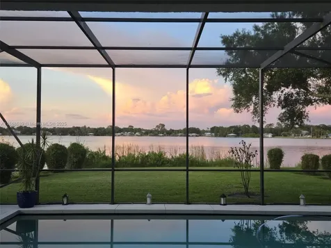 1058 Lake Carrie Drive Lake Placid FL 33852