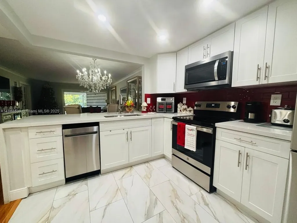 3501 Inverrary Drive Lauderhill FL 33319