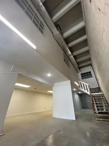 8418 NW 61st Street Miami FL 33166