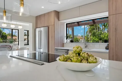 1004 Guava Isle Fort Lauderdale FL 33315